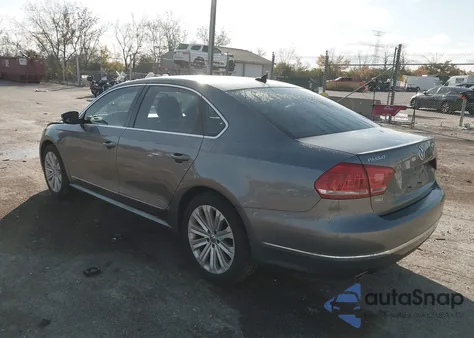 2013 Volkswagen Passat 2.0L Tdi Sel Premium z USA, uszkodzony, nr VIN 1VWCN7A36DC010193